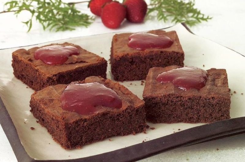 brownie com calda demorango